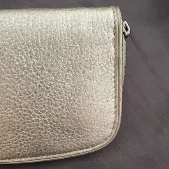 Tory Burch gold leather wallet - Picture 5 of 6